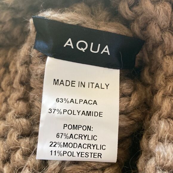 Aqua Brand Knit Pom Pom Woman’s Winter Hat Camel Exclusive for Bloomingdales - Picture 3 of 6